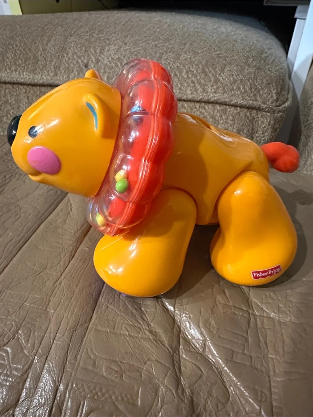 Fisher Price Amazing Animals Click Clack Lion  Baby Toy